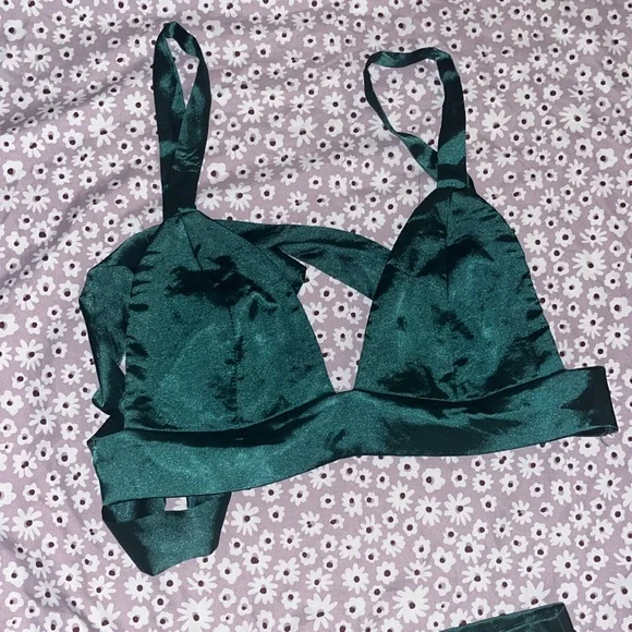 Shein Set - Picture 4 of 6